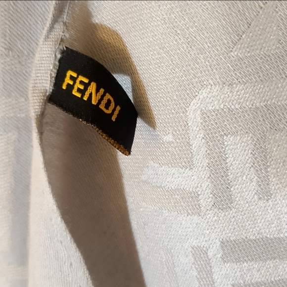 🏅Fendi Zucca Silk & Cashmere Shawl🎗+GIFT(copy) - Picture 5 of 8